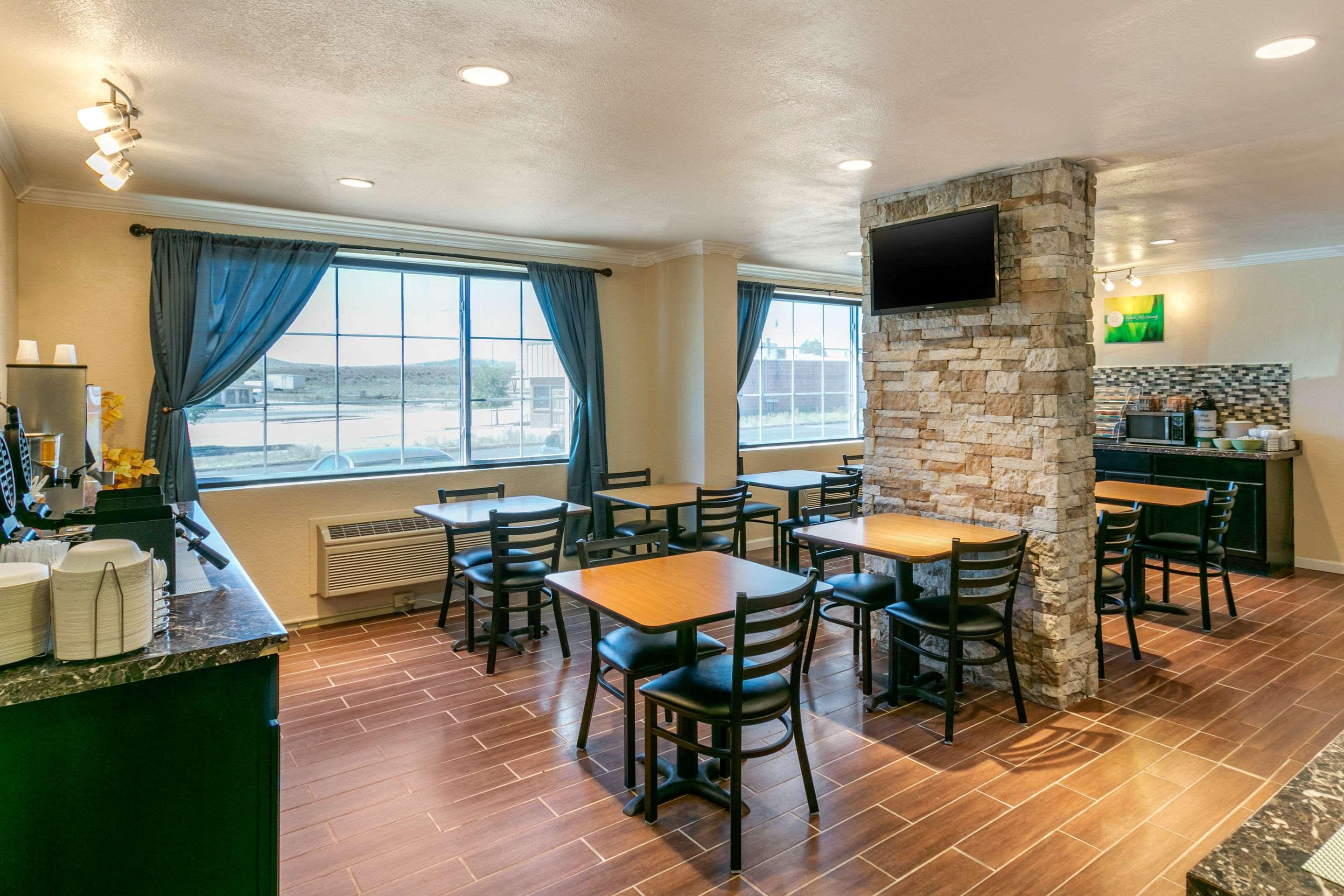 Quality Inn Rawlins I-80 Exterior photo